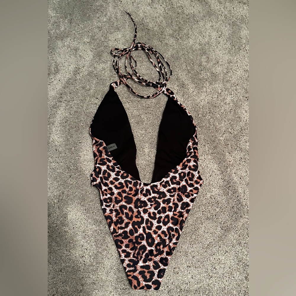 Bathing suit - Picture 2 of 2